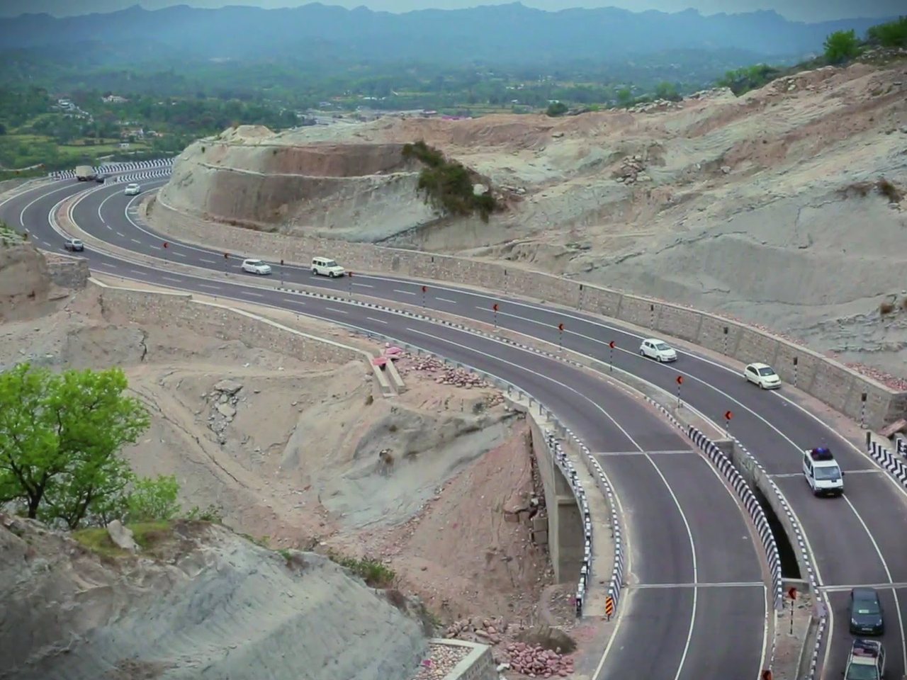 The Jammu-Srinagar national highway (file photo)