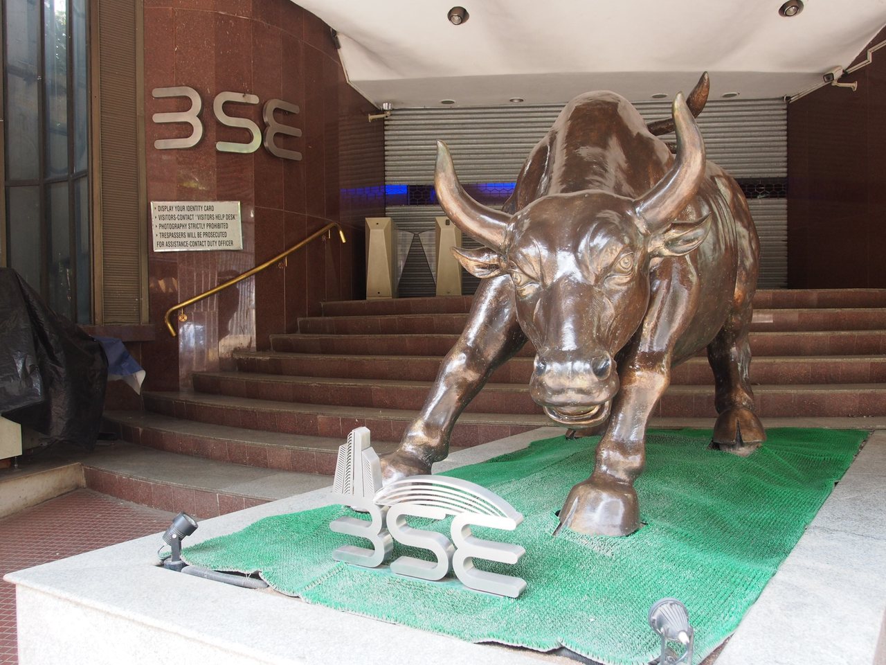 Bombay Stock Exchange, Mumbai (file photo)